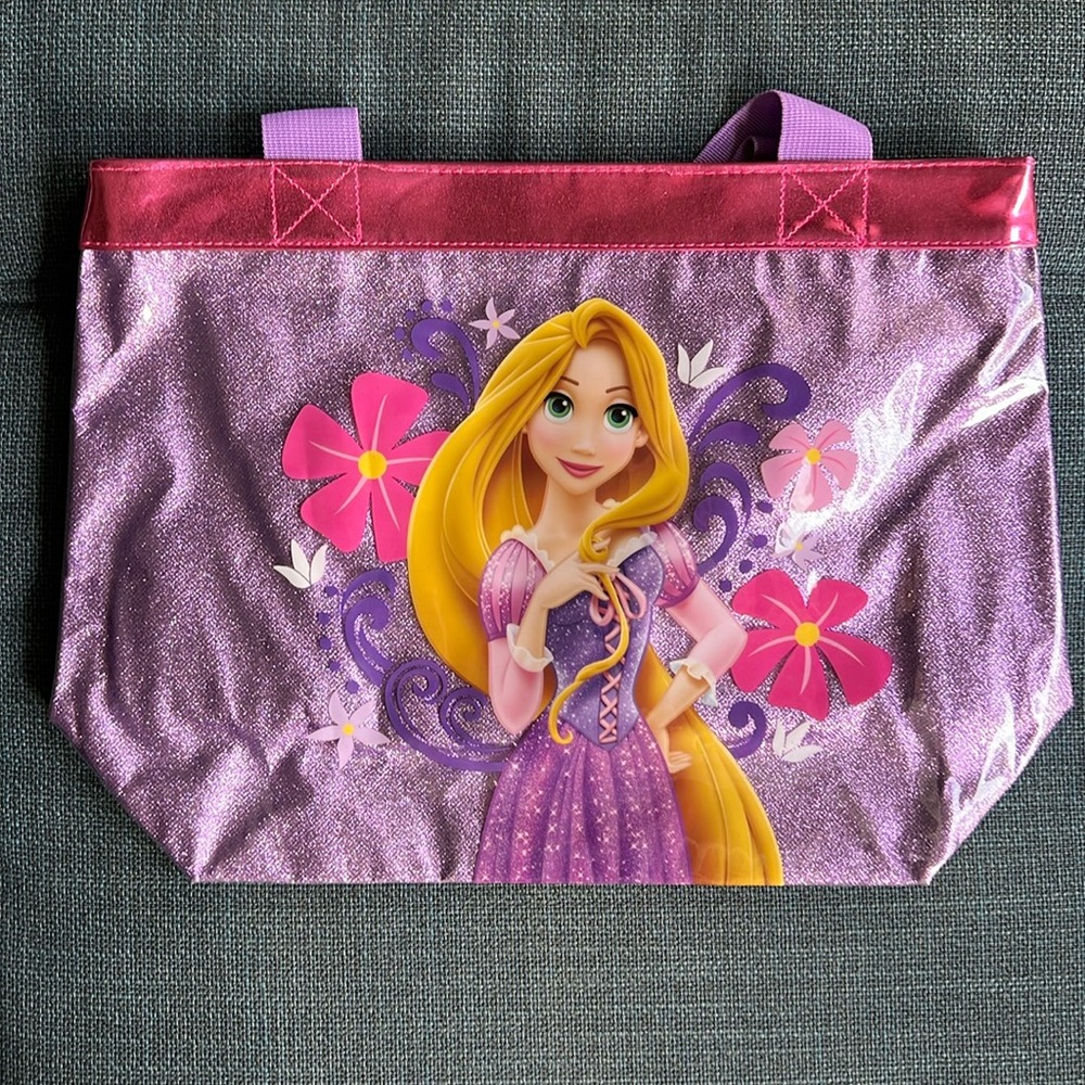 🎀 Disney’s Tangled Tote with Handles 🎀